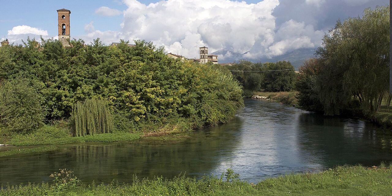 1280px-Fiume_Velino_a_Rieti_(4001470019)